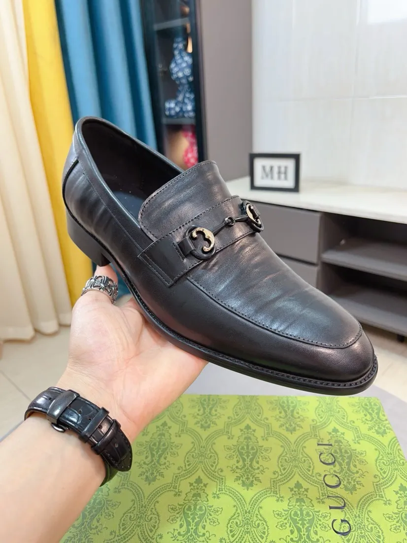 Men's shoes 💰500🌹🌹[GUCCI Gucci] A new style of formal men's leather shoes is coming ~ The original quality upper is made of Italian cowhide➕The leather is soft and delicate, comfortable and soft. The top layer of genuine leather, rubber wear-resistant outsole, the shoe shape is dignified and domineering, and the luxury charm is not concealed! The natural and free nouveau riche leads the trend. Code number: 38-44